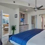 3 Bedrm Palace Suite - King Fl Bed & Free Ev Charging