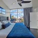 3 Bedrm Palace Suite - King Fl Bed & Free Ev Charging